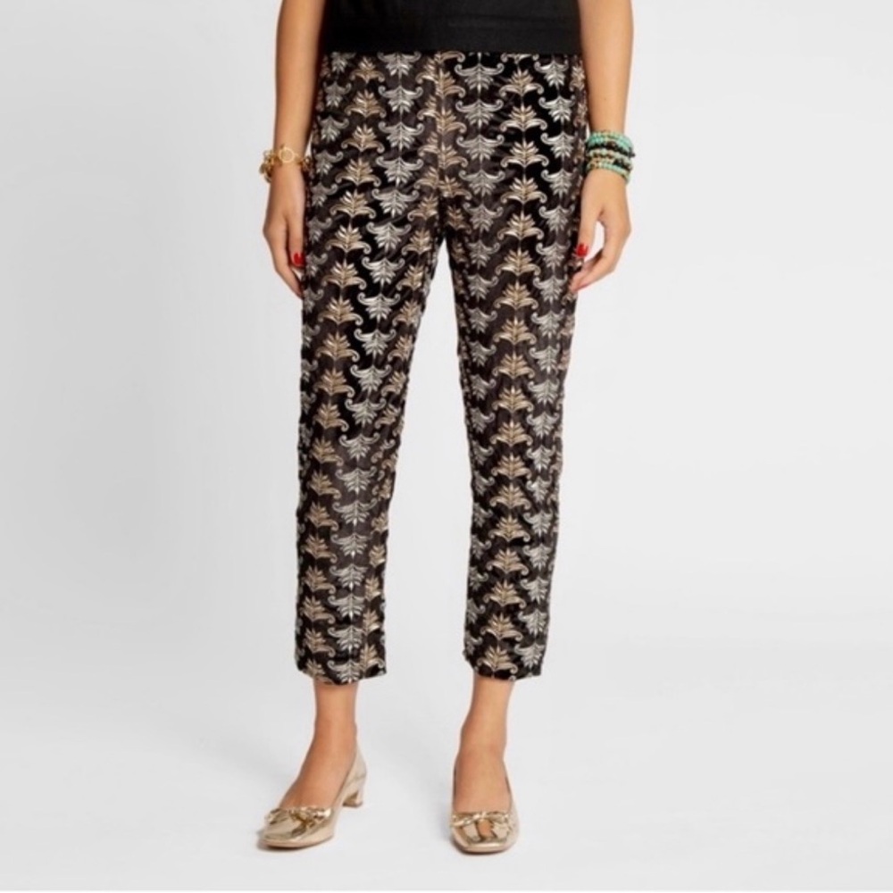 Frances Valentine Black & Cream Floral-Pattern Cropped Pants
